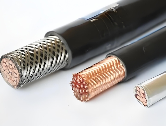 控制電纜則用于傳輸具有更多核心的控制信號.jpg 控制電纜則用于傳輸具有更多核心的控制信號.jpg